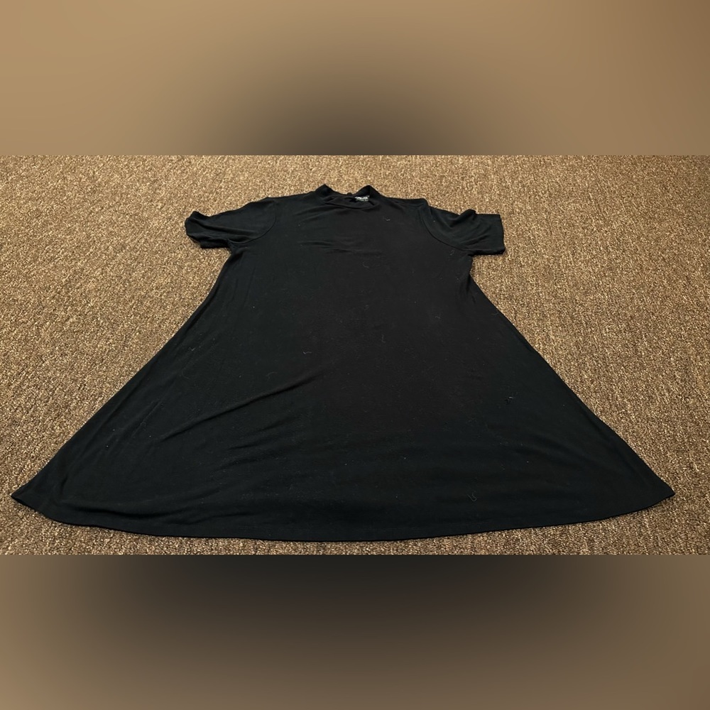 Forever 21 Sz 1X black knit dress upper back key hole LS warm soft EUC!